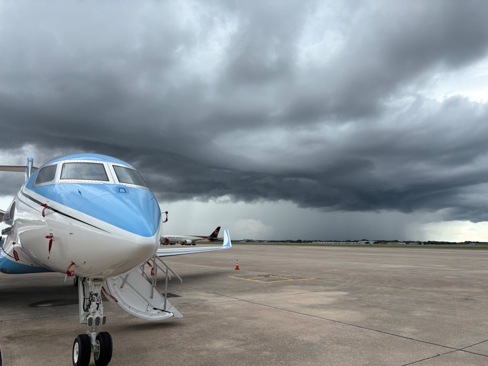 N797DN aircraft on the ramp
